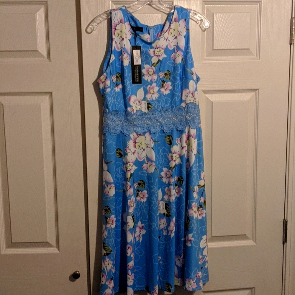Homeyee women size XL NWT Floral dress